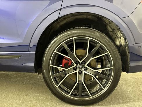 Used 2021 Audi Q8 Premium Plus w/ Premium Plus Package image 6