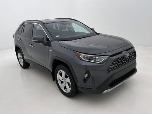 Used 2019 Toyota RAV4 Limited image 2