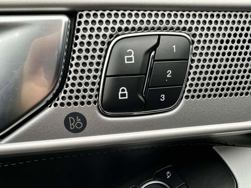 Certified 2021 Ford Explorer Limited w/ Equipment Group 301A image 11