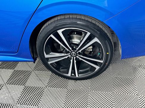 Certified 2023 Nissan Sentra SR w/ SR Premium Package image 39