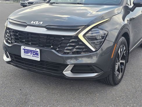 Used 2024 Kia Sportage EX image 10