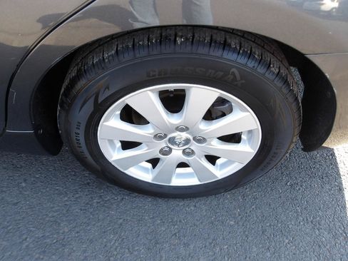 Used 2009 Toyota Camry Hybrid FWD image 21