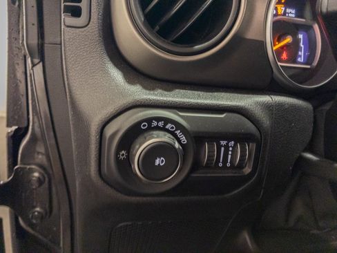 Used 2019 Jeep Wrangler Unlimited Sport S image 27