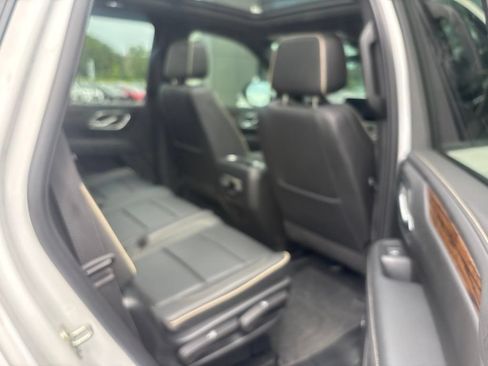 Used 2023 Chevrolet Tahoe Premier w/ Premium Package 2 AWD/4WD image 2