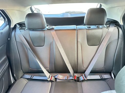 Used 2025 Buick Encore GX Preferred image 38