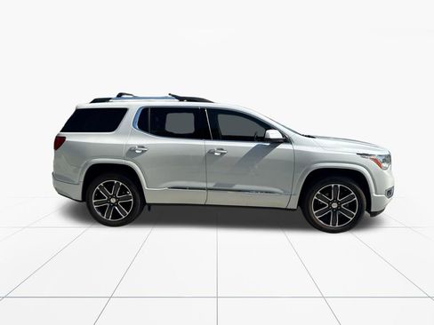 Used 2017 GMC Acadia Denali FWD image 9