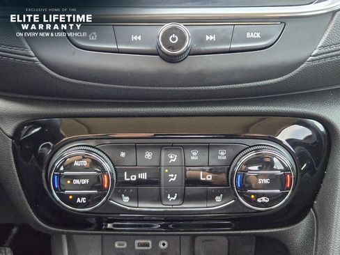 Used 2023 Buick Encore GX Essence w/ Experience Buick Package FWD image 16