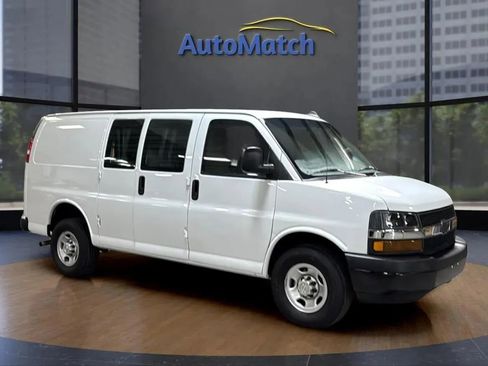 Used 2023 Chevrolet Express 2500 image 12