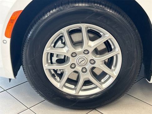 New 2025 Chrysler Pacifica Select image 11