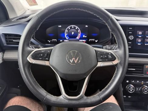 Used 2024 Volkswagen Taos SE FWD image 26