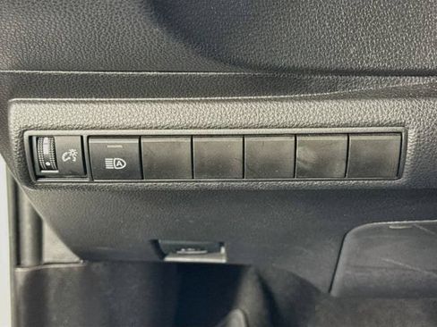 Certified 2025 Toyota Corolla SE FWD image 11