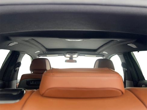 Used 2021 BMW X6 M50i w/ Executive Package image 75