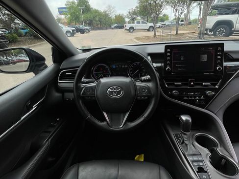 Used 2022 Toyota Camry XSE w/ Cold Weather Package FWD image 12