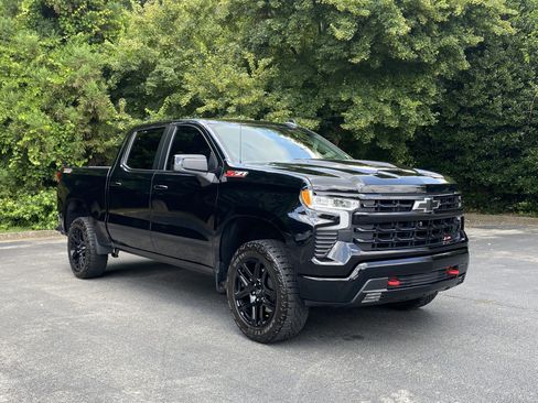 Used 2023 Chevrolet Silverado 1500 LT Trail Boss w/ Protection Package AWD/4WD image 2