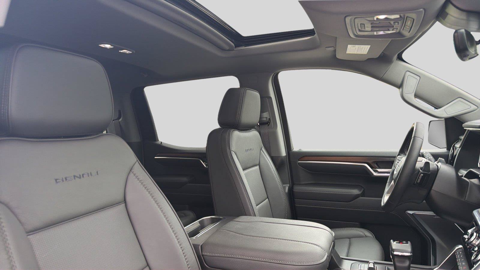 Used 2024 GMC Sierra 1500 Denali AWD/4WD image 24