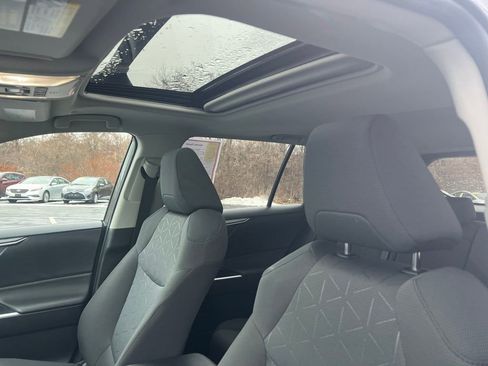 Used 2023 Toyota RAV4 XLE w/ Convenience Package image 18