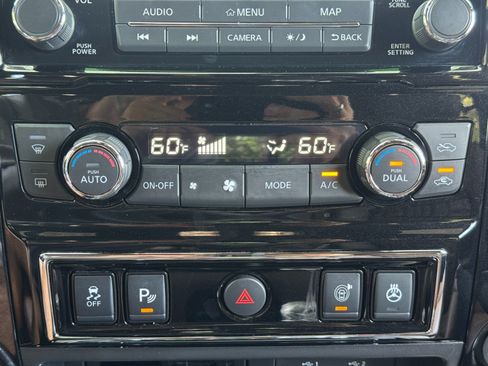 Used 2024 Nissan Titan Platinum Reserve w/ Moonroof Package AWD/4WD image 29