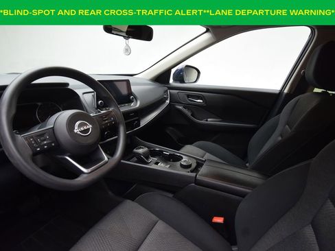 Used 2024 Nissan Rogue SV image 9