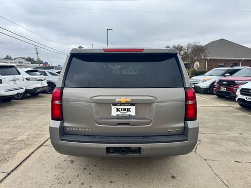 Used 2019 Chevrolet Suburban LT w/ Max Trailering Package image 4