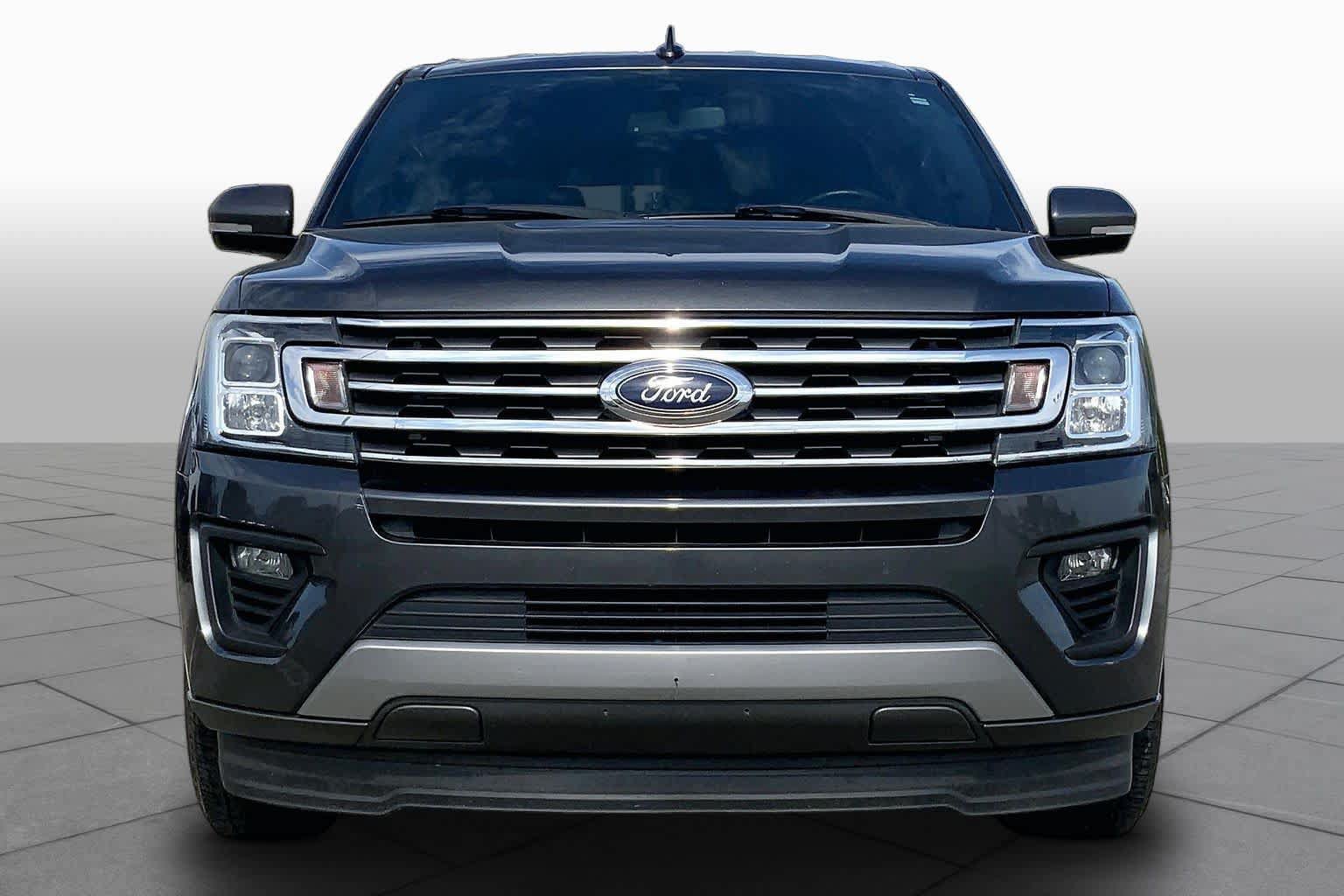 Used 2020 Ford Expedition XLT w/ Equipment Group 201A RWD image 4
