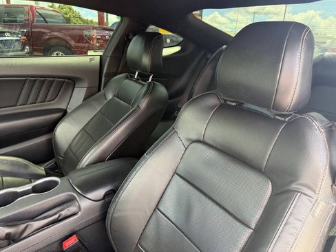 Used 2022 Ford Mustang Premium RWD image 11
