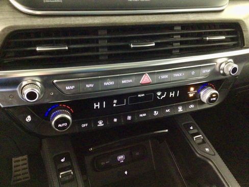 Used 2021 Kia Telluride SX w/ SX Prestige Package image 24