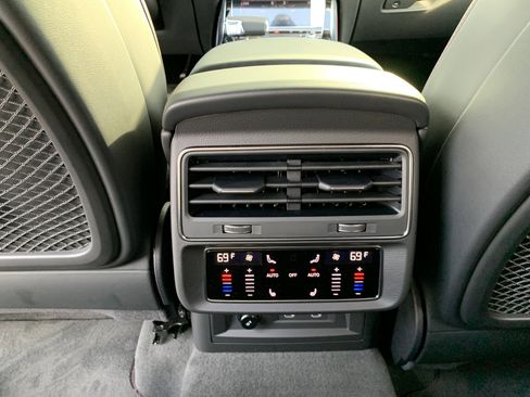 New 2026 Audi SQ8 Prestige image 26