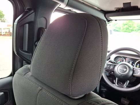Used 2023 Jeep Wrangler Unlimited w/ Cold Weather Group AWD/4WD image 14