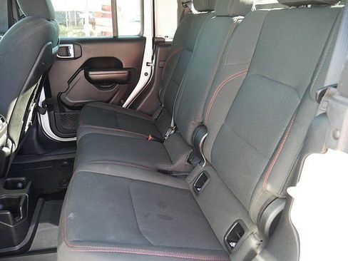 Used 2021 Jeep Gladiator Rubicon image 14