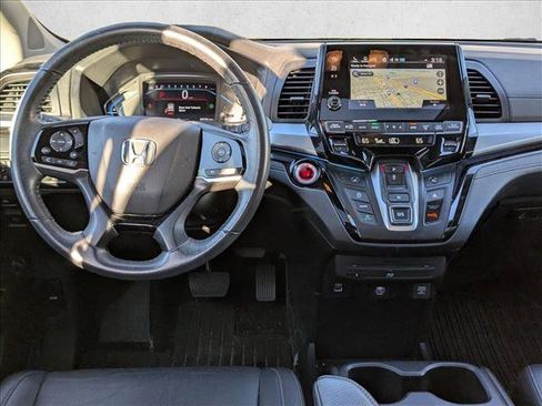 Used 2023 Honda Odyssey Touring image 19