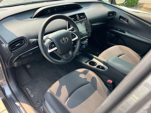 Used 2016 Toyota Prius Two FWD image 17