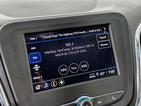 Used 2023 Chevrolet Equinox LT w/ Driver Convenience Package FWD image 16