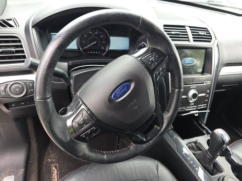 Used 2017 Ford Explorer Sport image 10