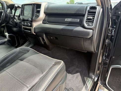 Used 2019 RAM 2500 Laramie AWD/4WD image 14