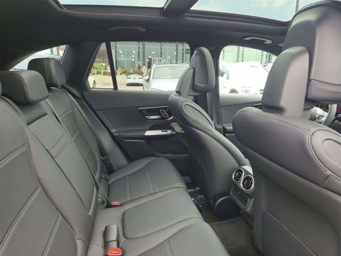 New 2025 Mercedes-Benz GLC 300 4MATIC image 6