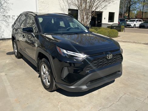 Used 2025 Toyota RAV4 XLE w/ Convenience Package image 3