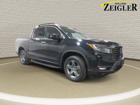 Used 2023 Honda Ridgeline RTL-E image 3