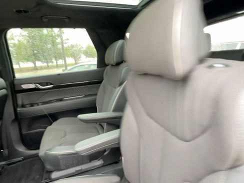 Certified 2025 Hyundai Palisade Calligraphy image 39