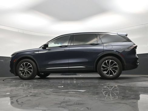 Used 2024 Lincoln Nautilus Premier AWD/4WD image 20