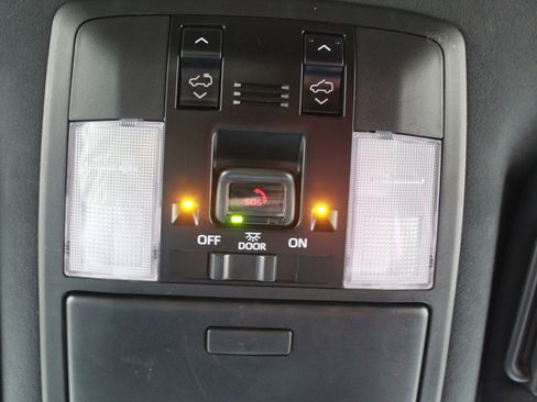 Used 2023 Lexus GX 460 Luxury w/ Accessory Package image 26