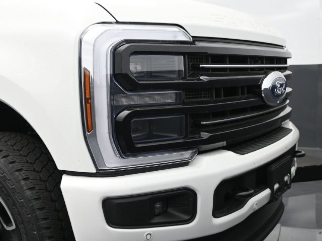 Certified 2025 Ford F250 Platinum AWD/4WD image 35