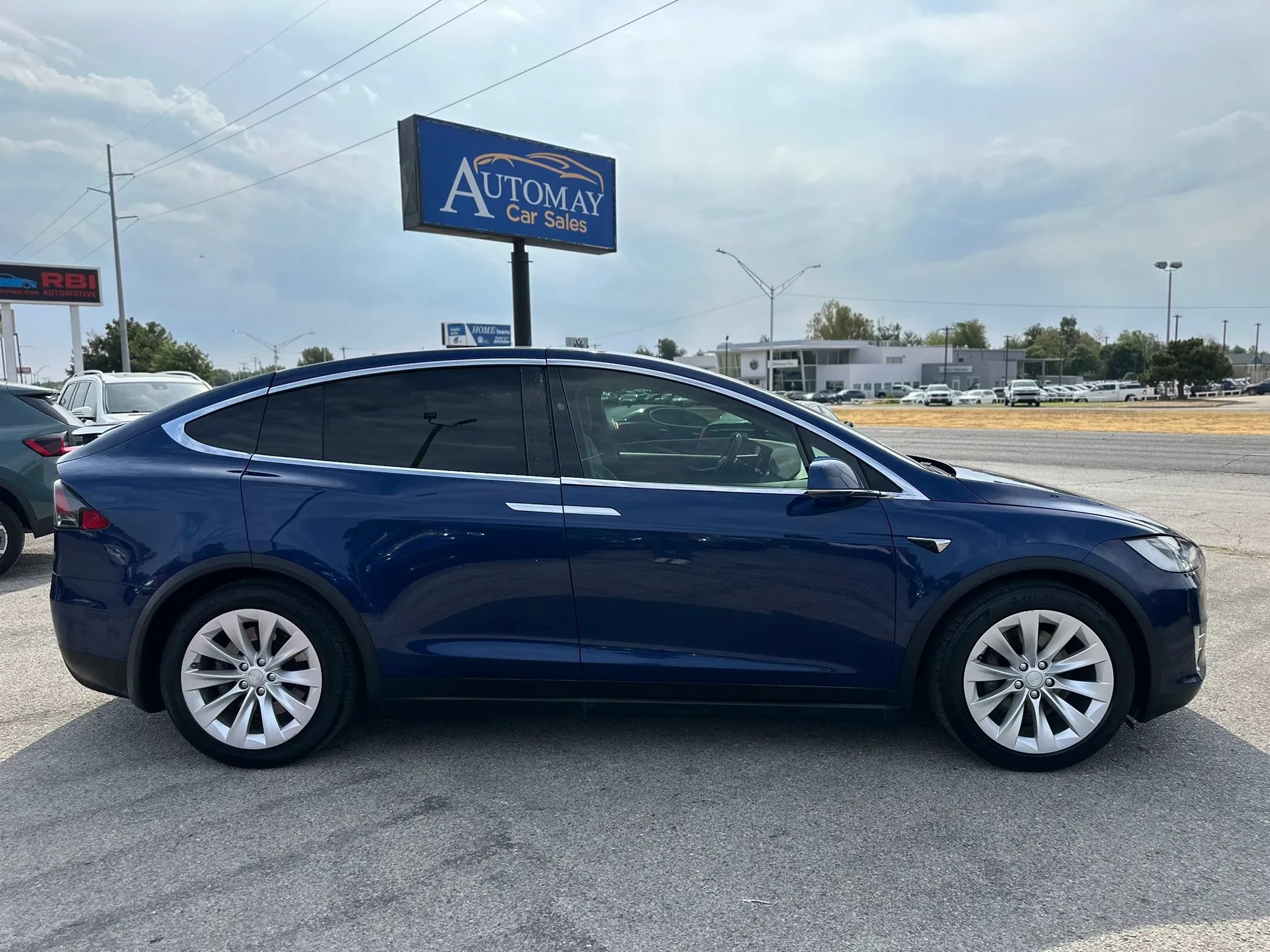Used 2017 Tesla Model X 75D AWD/4WD image 8