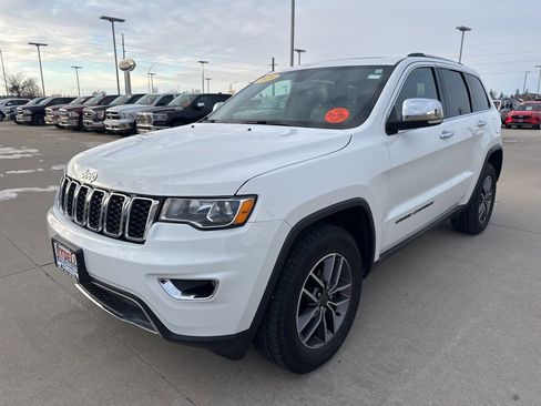 Used 2020 Jeep Grand Cherokee Limited image 25