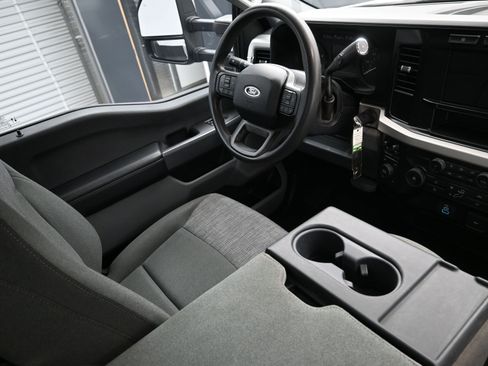 Used 2023 Ford F350 XLT w/ FX4 Off-Road Package image 21