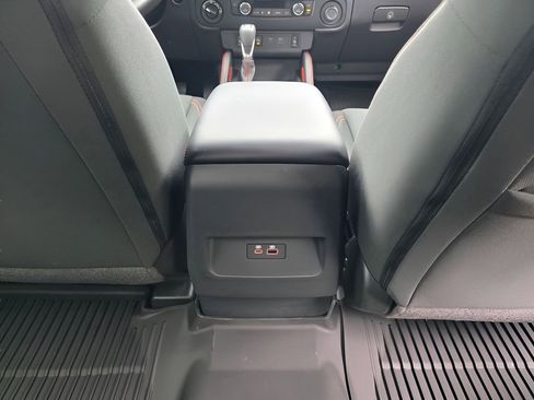 New 2026 Nissan Frontier PRO-4X w/ Tow Package AWD/4WD image 8