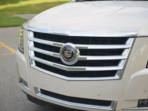 Used 2015 Cadillac Escalade Premium AWD/4WD image 21