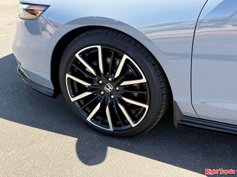 Used 2025 Honda Accord Touring image 11