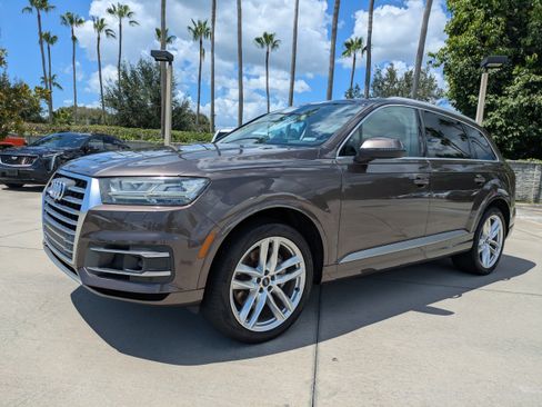 Used 2017 Audi Q7 3.0T Prestige w/ Prestige Package AWD/4WD image 5