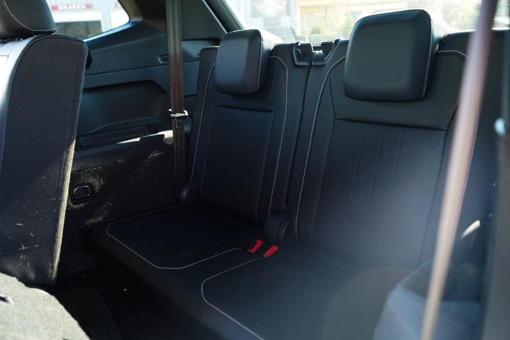 Used 2022 Volkswagen Tiguan SE R-Line FWD image 16