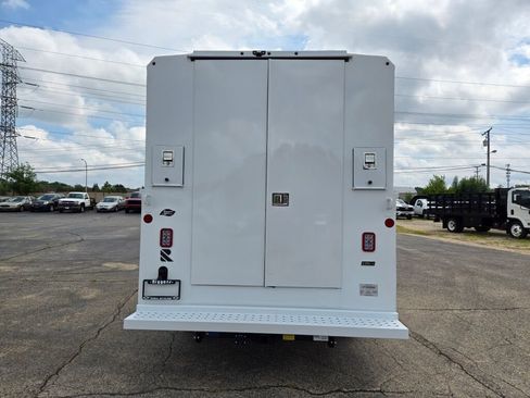 New 2025 Chevrolet Express 3500 w/ Power Convenience Package image 14